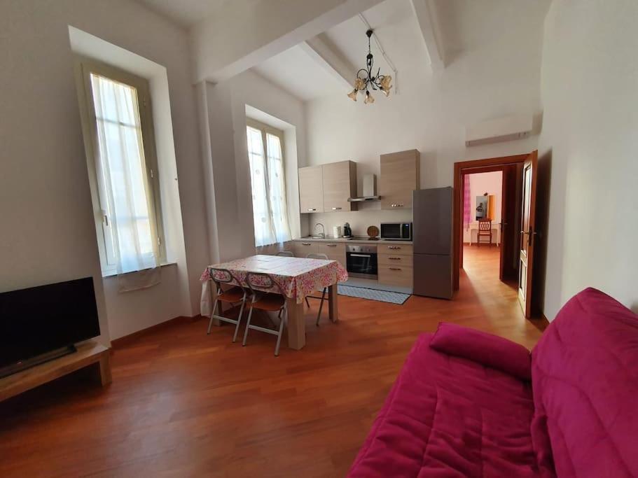 Stupenda Suite A Cagliari Piazza Galilei Екстер'єр фото